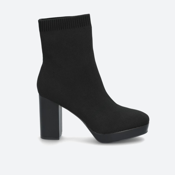 NWT MIA Kaya Bootie - Picture 2 of 2